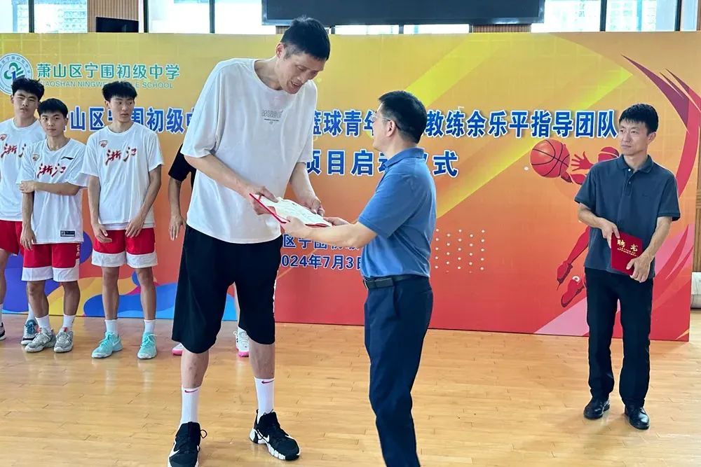 职业篮球教练如何制定有效的赛制训练计划?_2